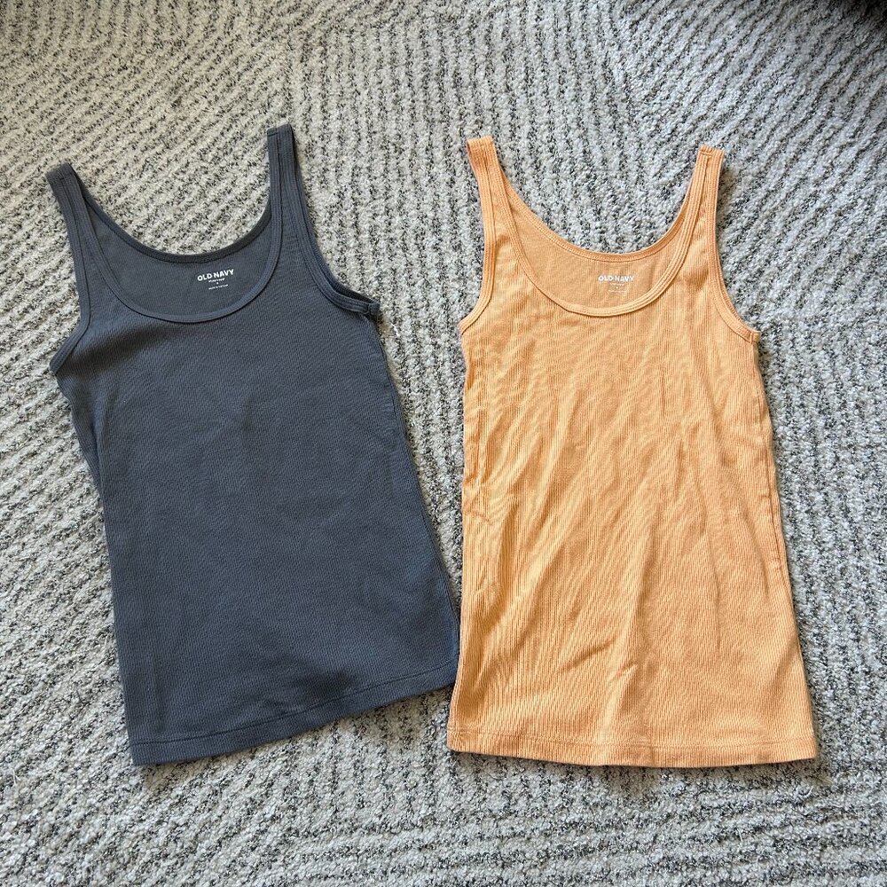 Bundle of 2 Old Navy Tank Tops!